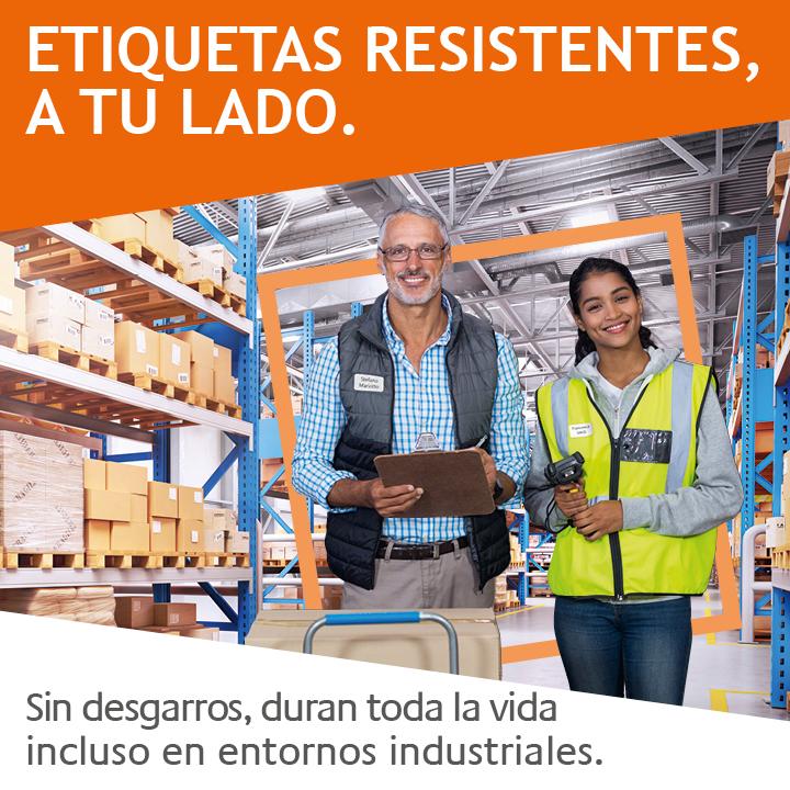 Banner con Dos trabajadores un hombre y una mujer en un almacén con etiquetas resistentes a tu lado