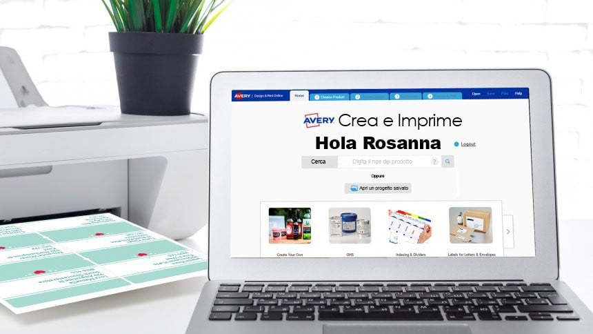 Escritorio con impresora y ordenador con software de crea e imprime