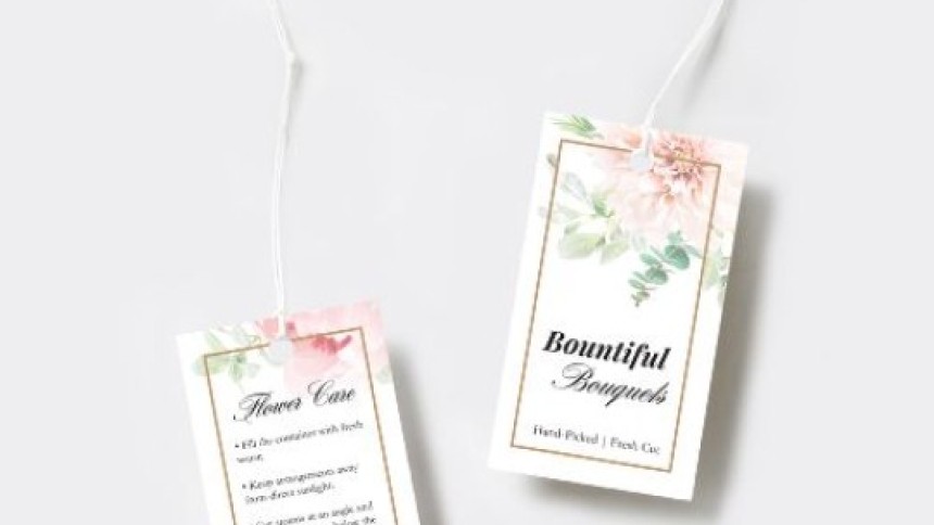 Dos etiquetas colgantes rectangulares personalizadas con texto y diseño floral