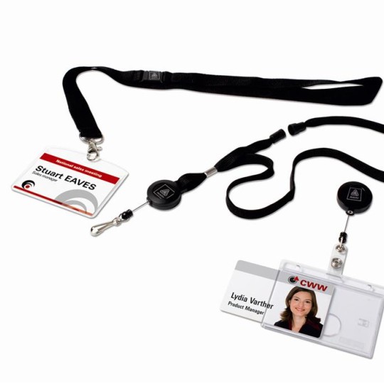 Dos portanombres, Cinta téxtil con cordón extensible y Cinta téxtil negra para eventos