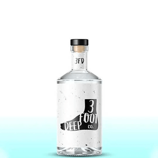 botella de licor con etiqueta personalizada