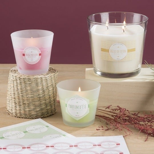 Etiquetas en papel blanco para velas