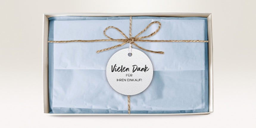 El primer papel con aspecto de cuero genuino, este material hace que sus tarjetas sean especialmente elegantes y elegantes
