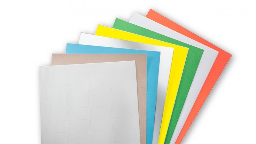 Etichette in diversi materiali